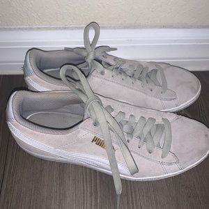 Womens 7.5 Puma Sneakers